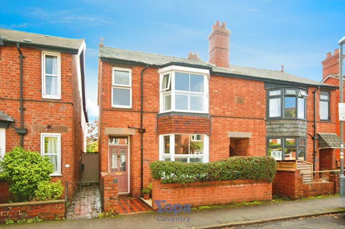 3 Bedroom Semi Detached House For Sale In Barrow Road, Kenilworth, CV8