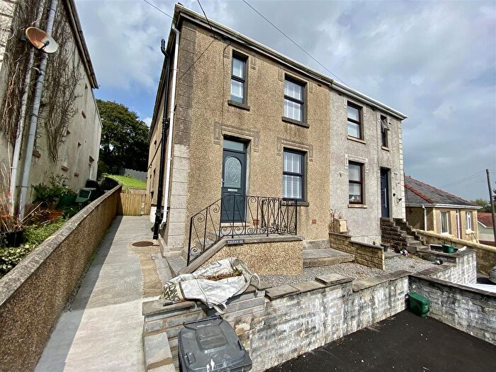 3 Bedroom Semi-Detached House To Rent In Heol Y Felin, Pontyberem, Llanelli, SA15