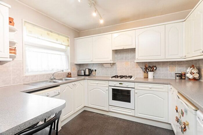 3 Bedroom Bungalow For Sale In Seabrook Court, Seabrook, CT21
