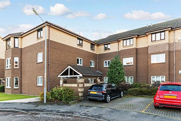 2 Bedroom Flat To Rent In Braemar Court, Hazelden Gardens, Muirend, Glasgow, G44