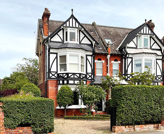 5 Bedroom Semi Detached House For Sale In Cranes Park, Surbiton, KT5