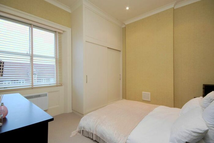 1 Bedroom Flat To Rent In Queens Gate, South Kensington, London, SW7