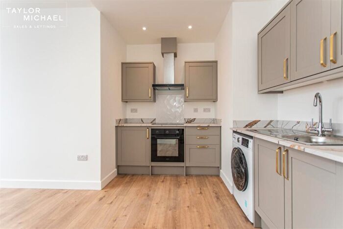 1 Bedroom Apartment To Rent In The Esplanade, Worthing, BN11