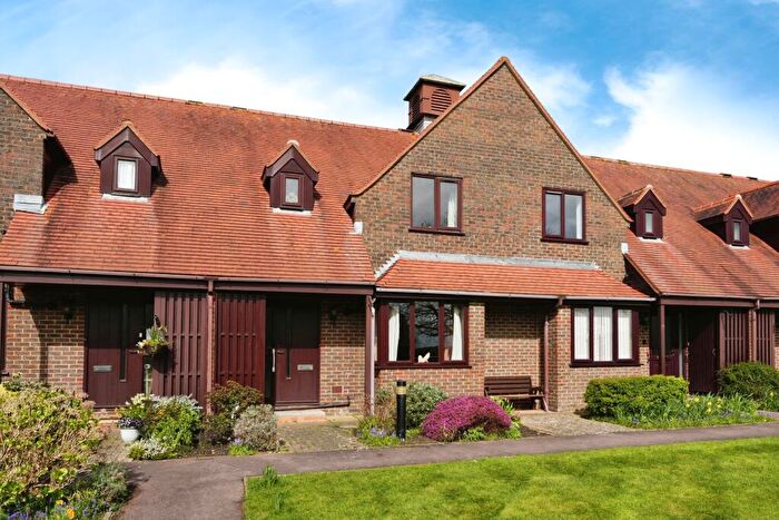 2 Bedroom Apartment For Sale In Courville Close (Alverston Grange), Alveston, BS35