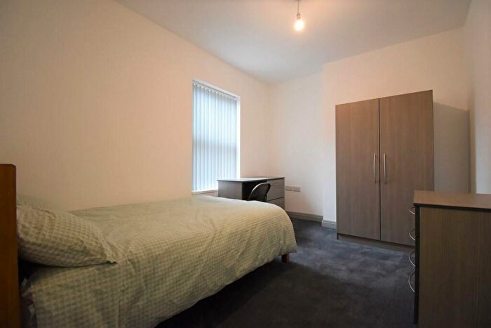 5 Bedroom Terraced House To Rent In Raddlebarn Road Selly Oak, B29