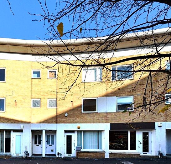 1 Bedroom Flat To Rent In Hartlepool Court, London, E16