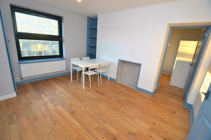2 Bedroom Flat To Rent In Norden House, London, E2