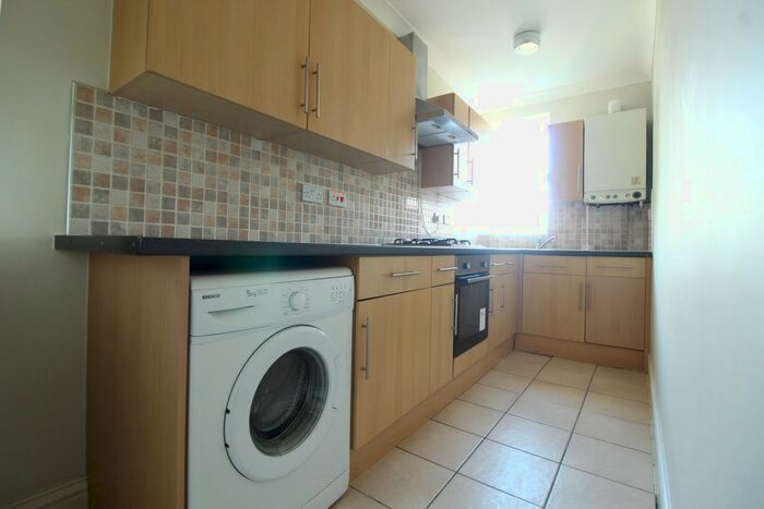 1 Bedroom Flat To Rent In Glengall Road, South Woodford IG8