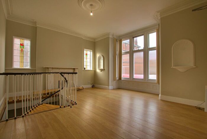 2 Bedroom Flat For Sale In Saxby Street, Leicester, LE2