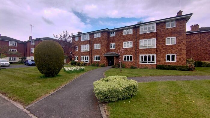2 Bedroom Apartment To Rent In Queens Court, Alderham Close, Solihull, B91