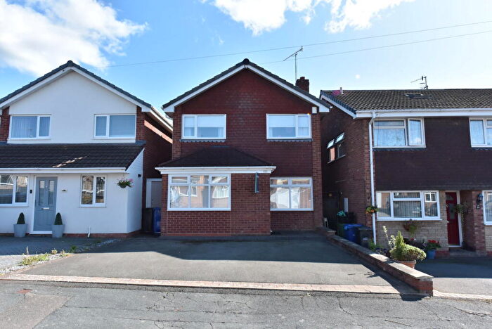4 Bedroom Detached House For Sale In Kingswinford, Ulster Drive, DY6