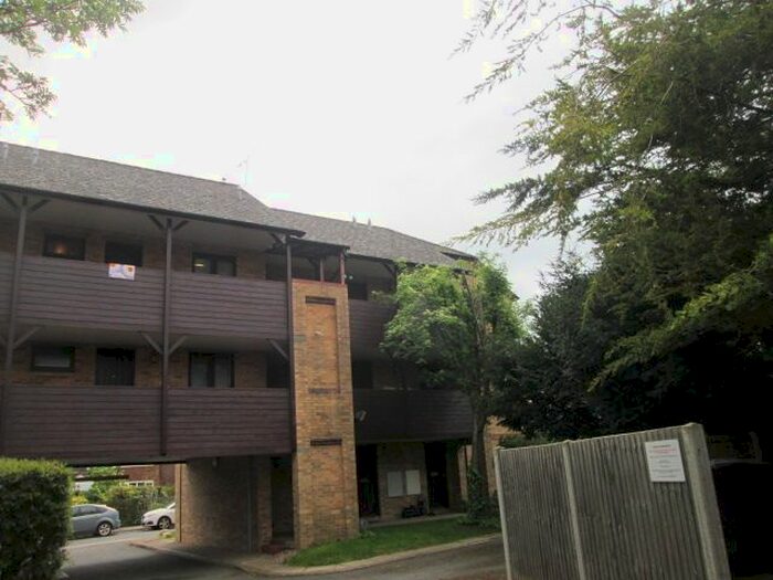 1 Bedroom Flat To Rent In Mill Road, Royston, SG8