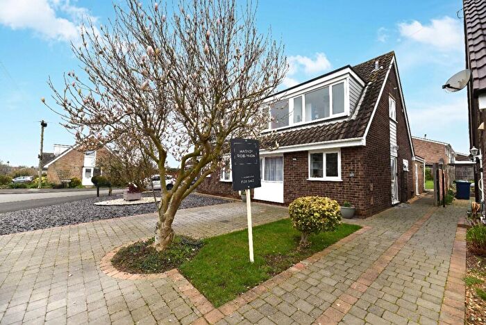 3 Bedroom Semi Detached House For Sale In The Furlongs, Needingworth, PE27