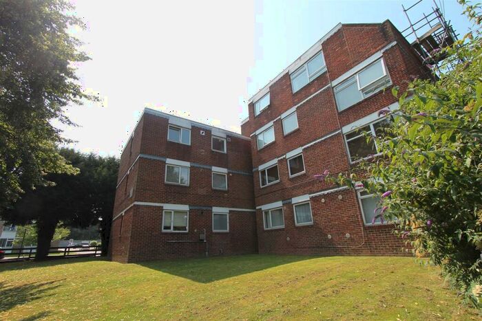 1 Bedroom Flat To Rent In West Park, London, SE9