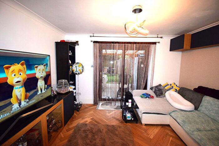 3 Bedroom Terraced House To Rent In Friars Close, London, E4