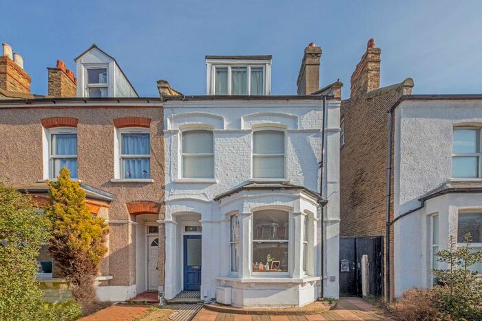 1 Bedroom Flat To Rent In Hartfield Road, London, SW19