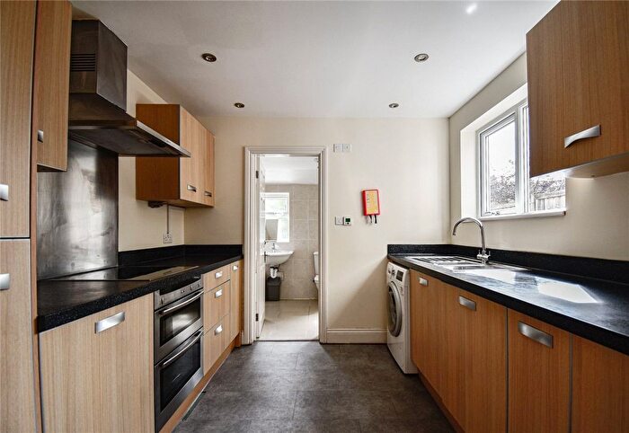 4 Bedroom Terraced House To Rent In Thoday Street, Cambridge, Cambridgeshire, CB1