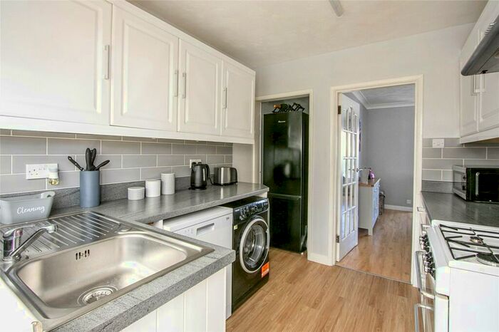 3 Bedroom End Of Terrace House For Sale In Carisbrooke Crescent, Poole, BH15