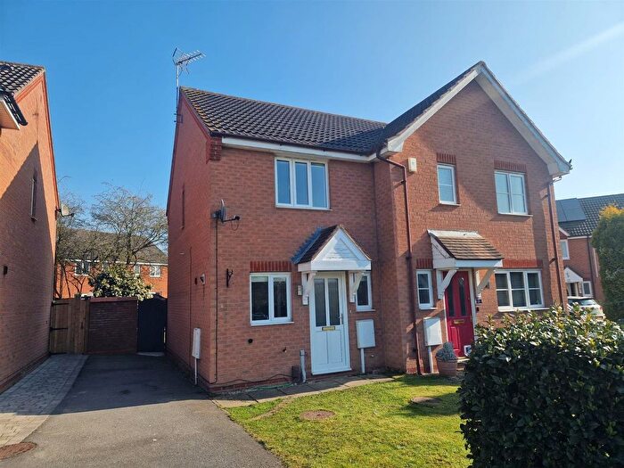 2 Bedroom Property To Rent In Mead Way, Balderton, Newark, NG24