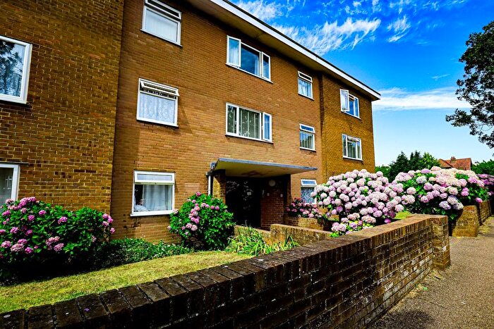 3 Bedroom Flat For Sale In Filsham Road, St. Leonards-On-Sea, TN38