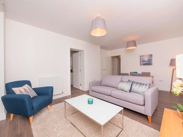 2 Bedroom Flat To Rent In Brunswick Road, Edinburgh, EH7