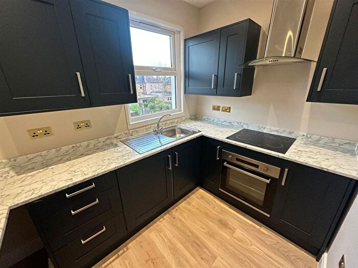 Studio To Rent In Sandhurst Road, London, SE6