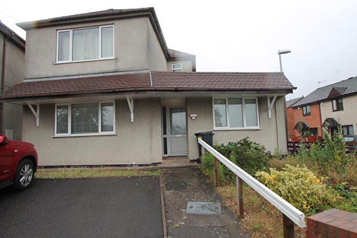 1 Bedroom Flat To Rent In Bowling Green Road, Netherton, Dudley, DY2