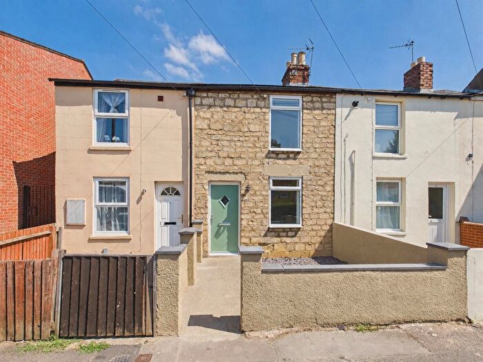 2 Bedroom Terraced House For Sale In Moreton Street, Gloucester, GL1