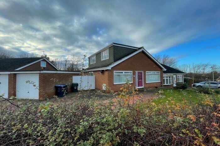 4 Bedroom Semi-Detached Bungalow To Rent In Dalkeith Crescent, Middlesbrough, TS8
