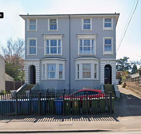 6 Bedroom Town House To Rent In Ash Road, Aldershot, GU12