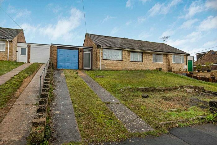 3 Bedroom Semi-Detached Bungalow For Sale In Churchill Road, Nailsworth, GL6