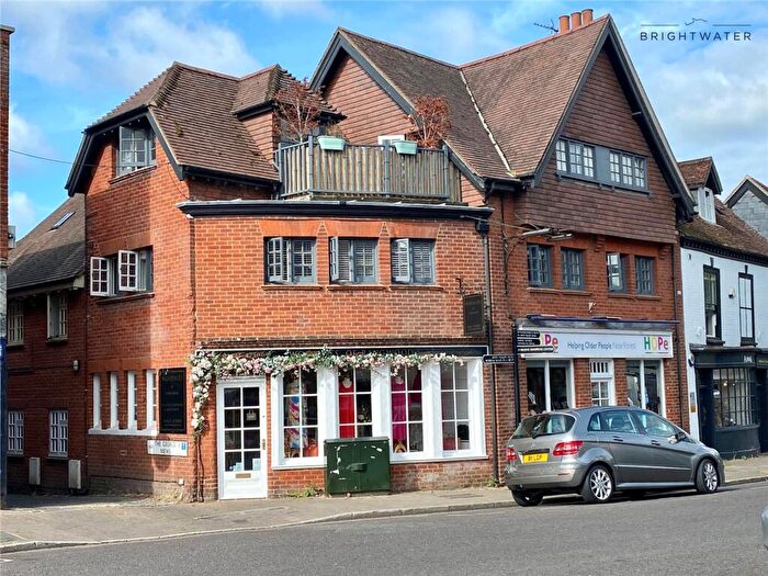 2 Bedroom Apartment To Rent In The George Mews, Ringwood, BH24