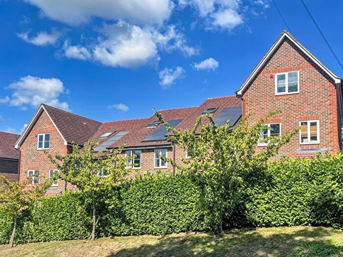 3 Bedroom Town House For Sale In Hamilton View, High Wycombe, HP13