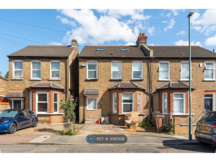 Studio To Rent In Wolseley Road, Mitcham, CR4