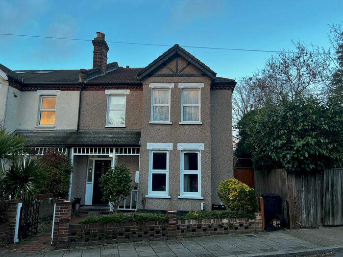 2 Bedroom Flat To Rent In Lansdowne Road, Bromley, BR1