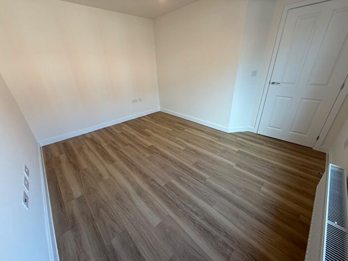 3 Bedroom Terraced House To Rent In Brass Lane, Birmingham, B16