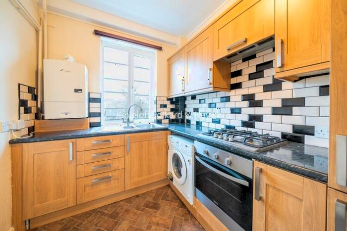 2 Bedroom Apartment To Rent In Longton Grove London, SE26