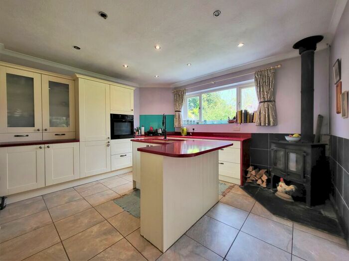5 Bedroom Detached House For Sale In Foxley Lane, High Salvington, Worthing, BN13