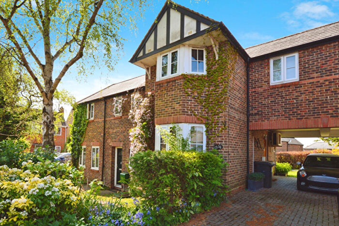 2 Bedroom Terraced House To Rent In Hill Street, St Albans, AL3