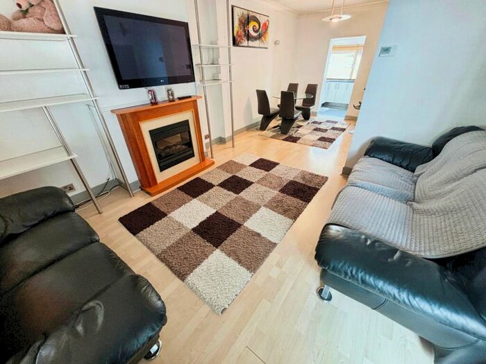 3 Bedroom Terraced House To Rent In Gresham Road, London, E16