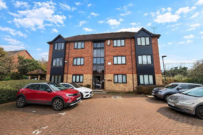 1 Bedroom Flat For Sale In Wharf Road, Grays, RM17