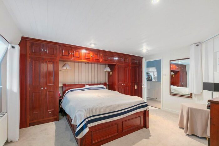 5 Bedroom Property To Rent In Lightermans Walk, Wandsworth, SW18