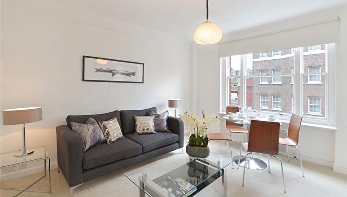 1 Bedroom Flat To Rent In Hill Street, Mayfair, W1J