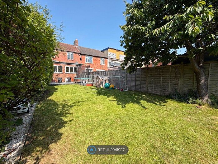 3 Bedroom Semi-Detached House To Rent In Fourth Avenue, Havant, PO9