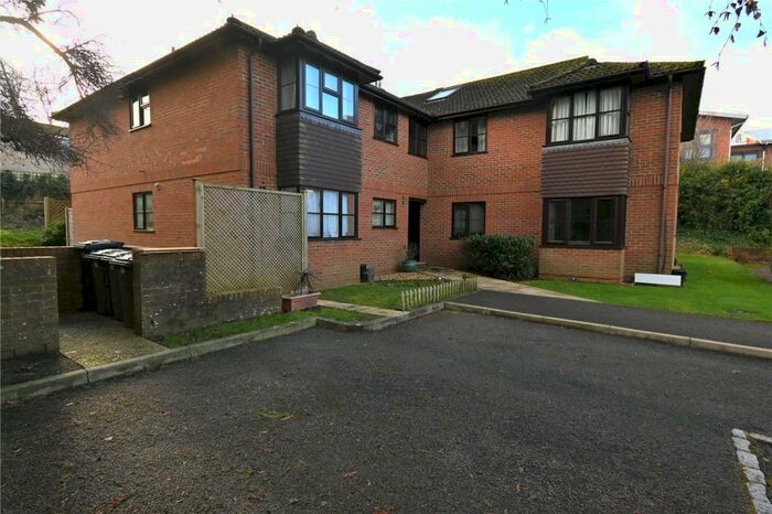 1 Bedroom Apartment To Rent In Lawrencedale Court, Basingstoke, Hampshire, RG21