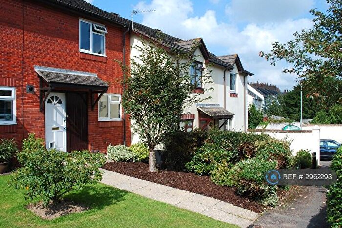 2 Bedroom Maisonette To Rent In Roseland Drive, Exeter, EX1