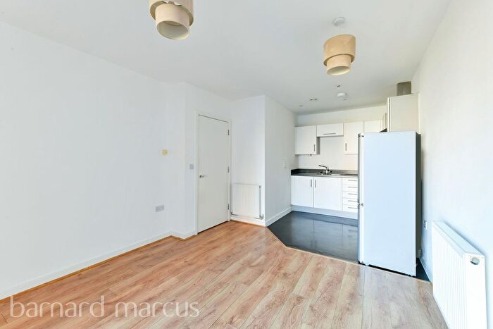 1 Bedroom Flat To Rent In Whitestone Way, Croydon, CR0