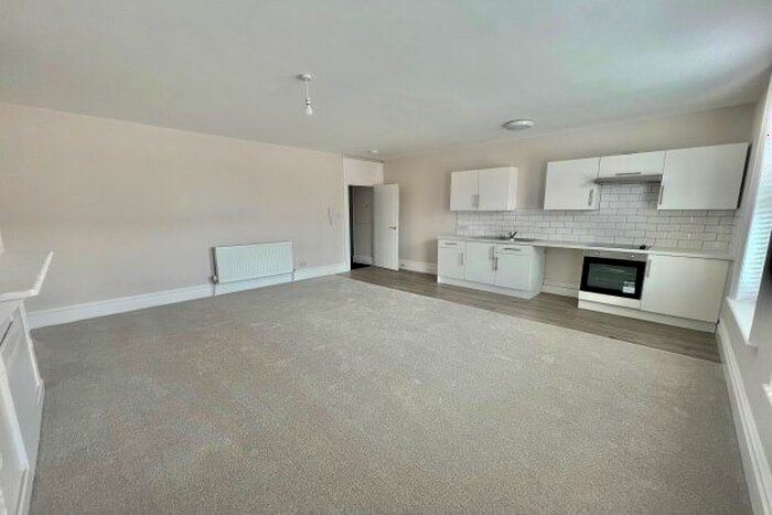 Studio To Rent In Poole Road, Bournemouth, BH4