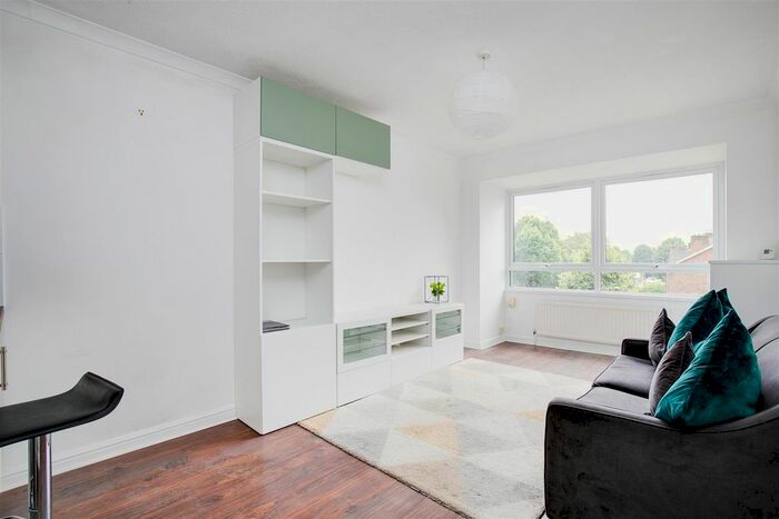 1 Bedroom Flat To Rent In Mitchell House, Oxford Road North, London, W4