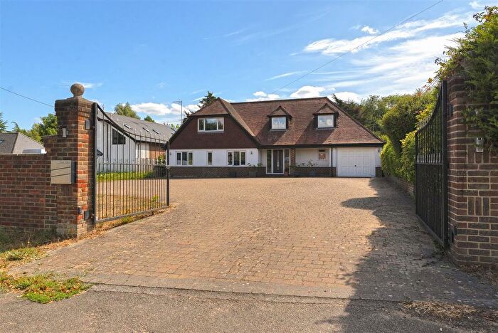 4 Bedroom Detached House For Sale In London Road, Addington, ME19